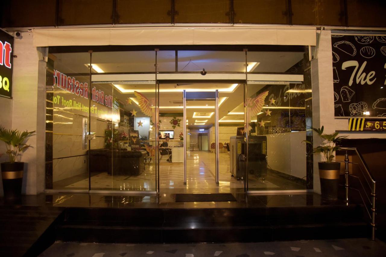 The Rich Hotel & Apartments Lahore Exterior foto